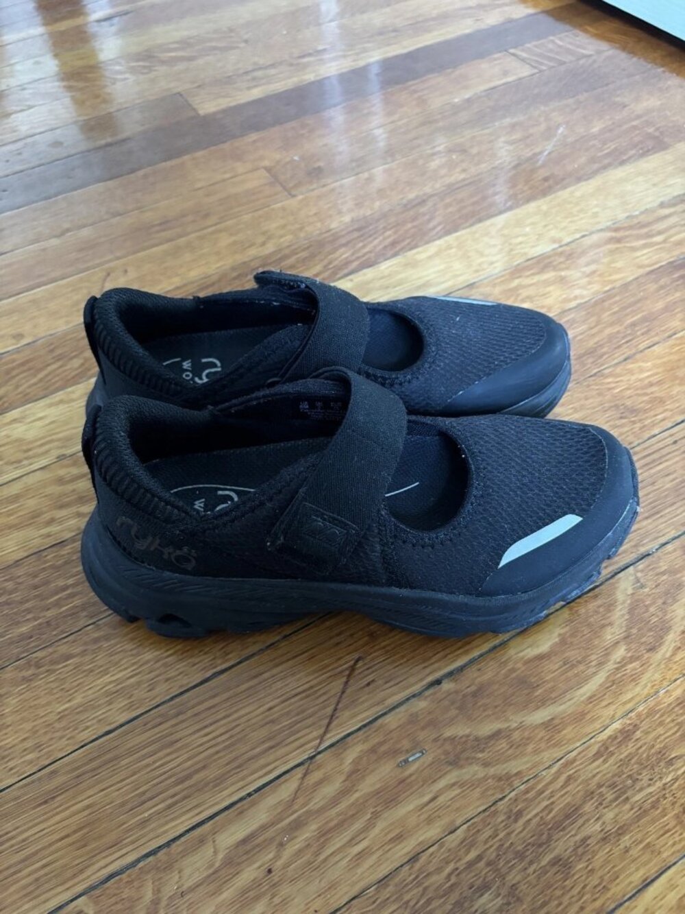 Ryka Devotion Max Women Black Mary Jane Walking Sneakers Size: 5.5M Black/Black